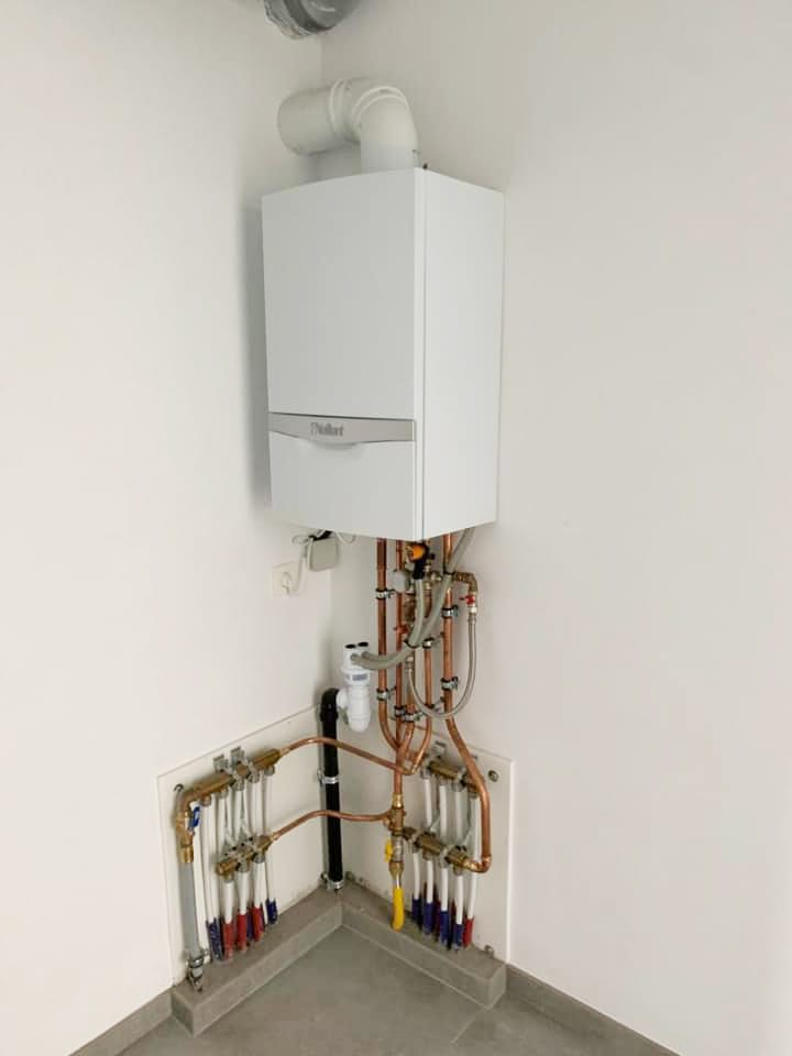 Condensatieketel met koperen verdeelwerk